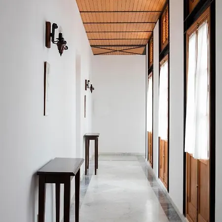 Tugasa Casa Palacio Sidonia מלון 3*